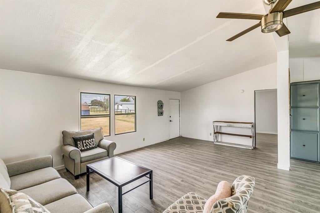 206 Creekview Meadows Court