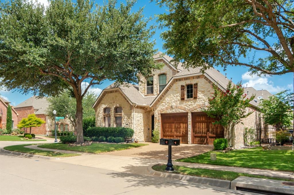 4821 Pyramid Drive