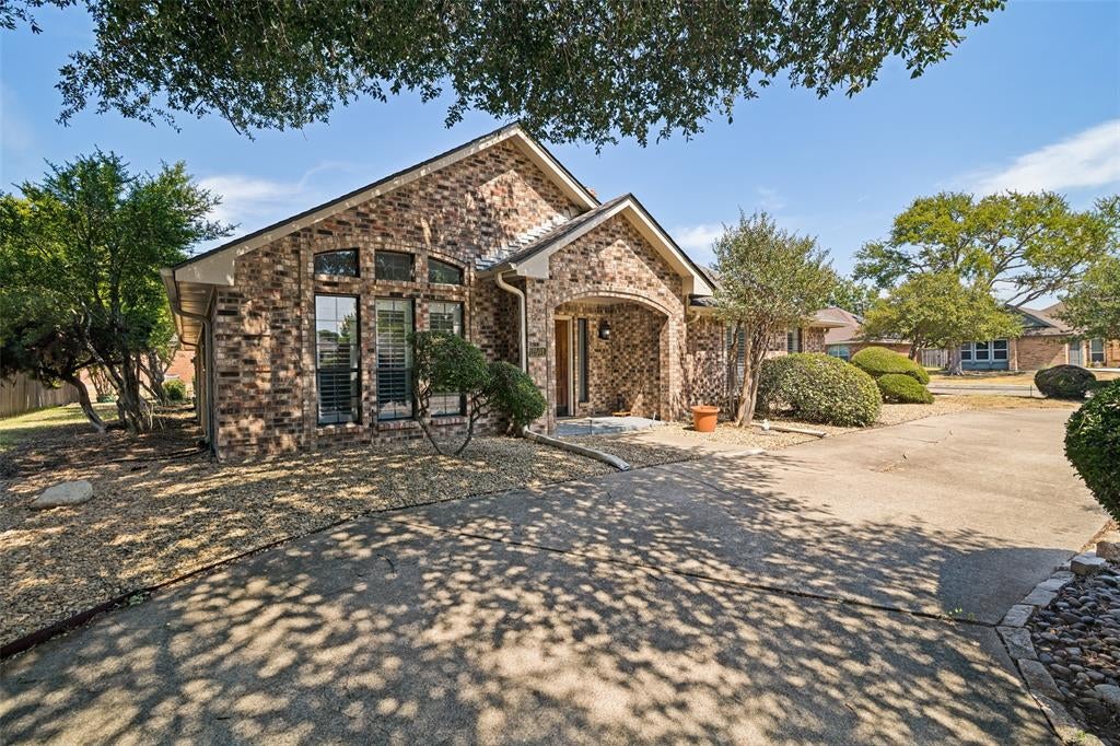 2501 Radcliffe Drive