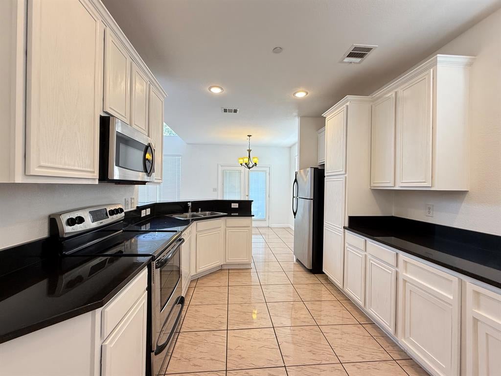941 Englewood Lane