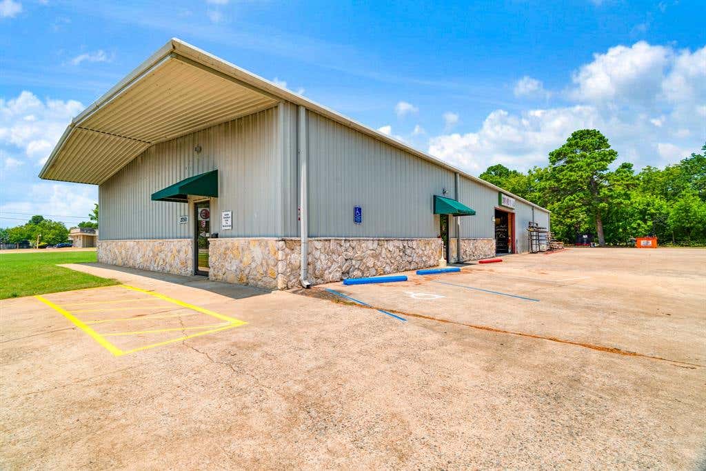 Photo of 2750 Bonham Street, Paris, TX 75460 (MLS # 21349827)