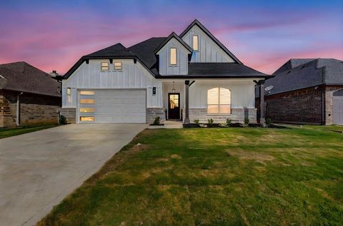 1822 Meadowview Canton TX 75103