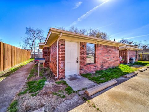 Photo of 209 S Beverly Street #D, Crowley, TX 76036 (MLS # 21196558)