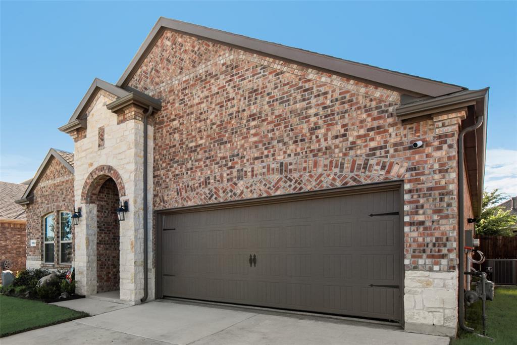 2911 Shetland Drive