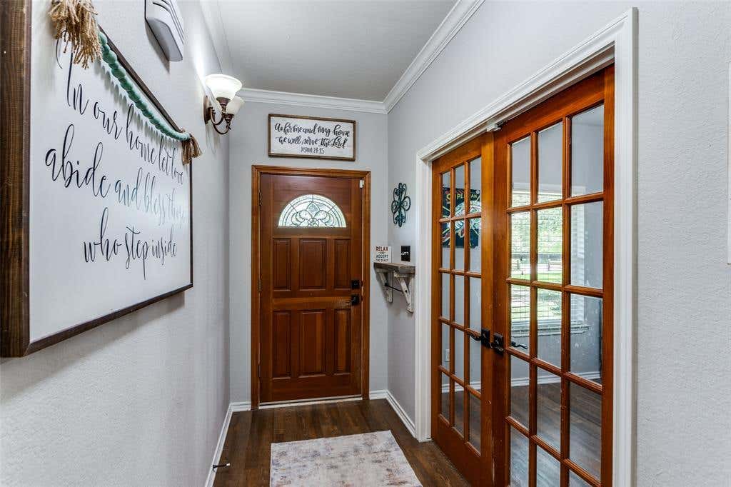 Photo of 412 Paradise Canyon Circle, Paradise, TX 76073 (MLS # 21350672)