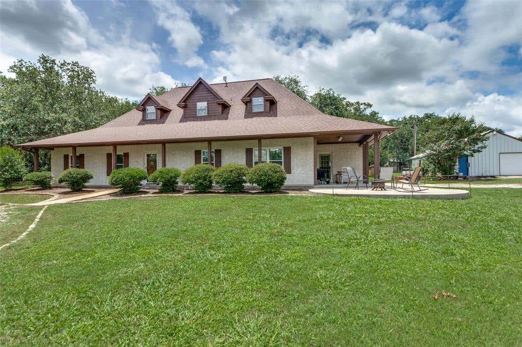 Photo of 412 Paradise Canyon Circle, Paradise, TX 76073 (MLS # 21350672)