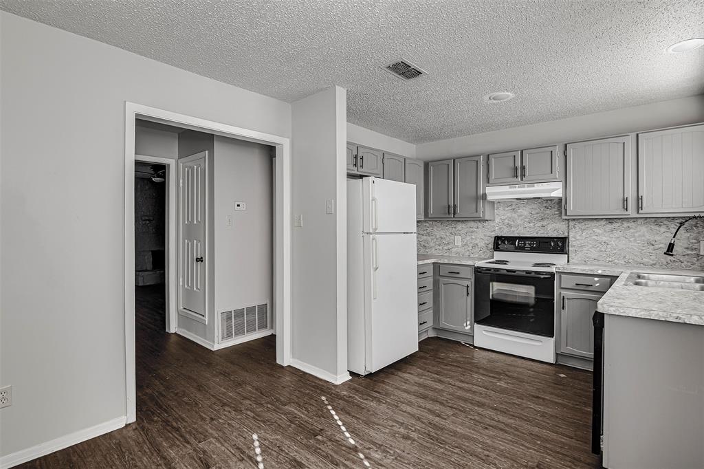 Courtney Knolls Add - Residential Lease