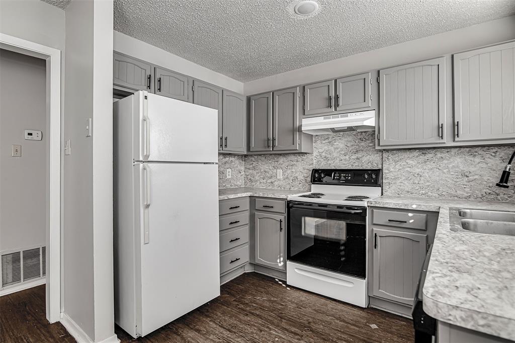 Courtney Knolls Add - Residential Lease