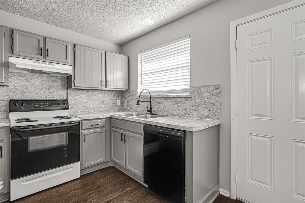 Courtney Knolls Add - Residential Lease