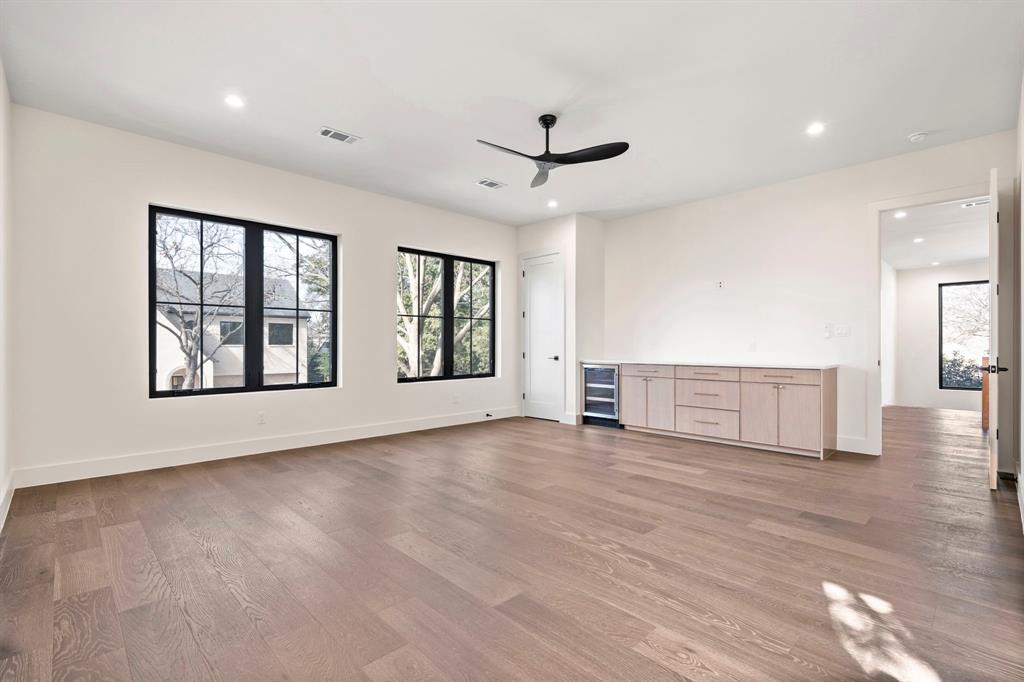 Wilshire Summit - Residential