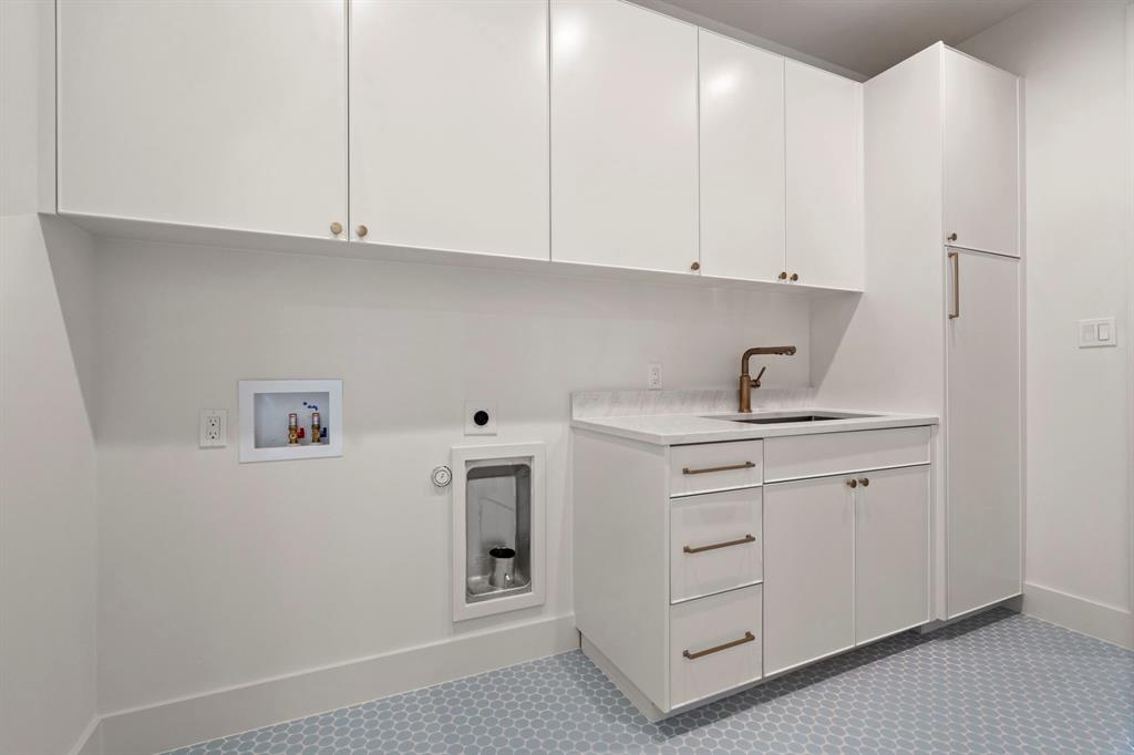 Wilshire Summit - Residential