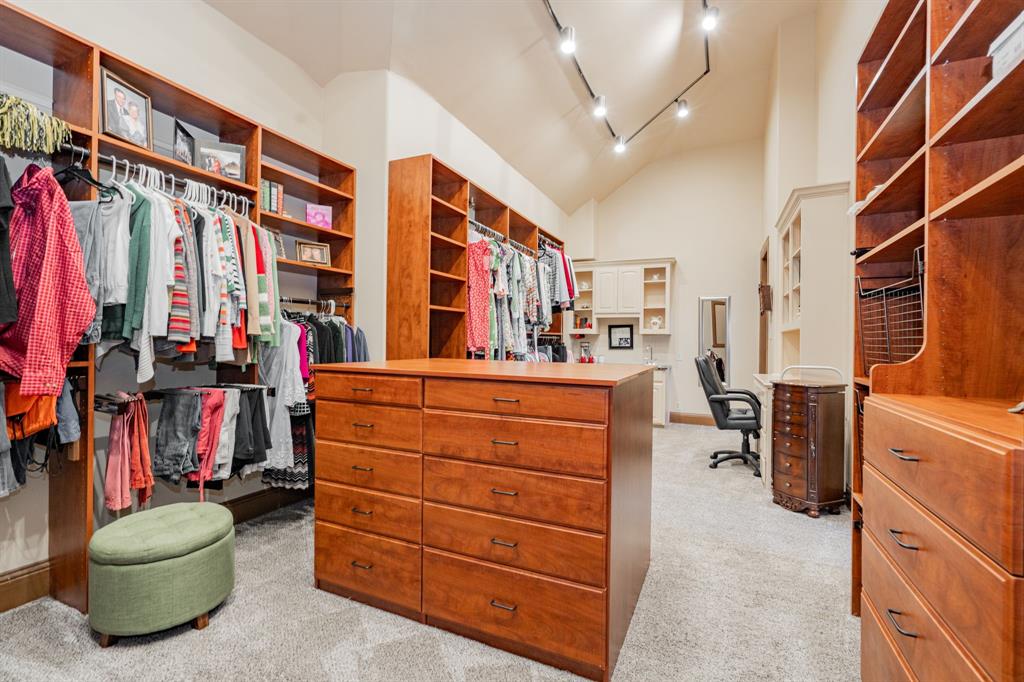 Royal Estates - Residential