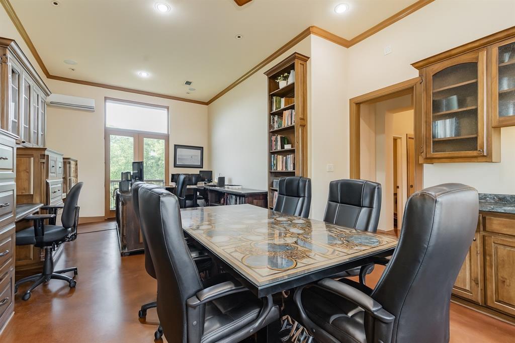 Royal Estates - Residential