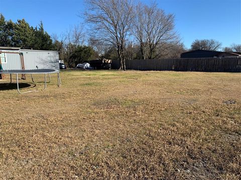 A home in Farmersville