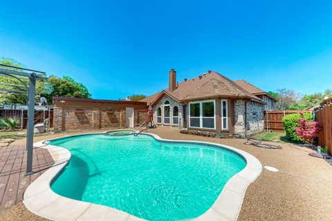 Property photo of 622 Meadowcrest Drive, Highland Village, TX 75077