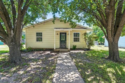506 E 15th Street Bonham TX 75418