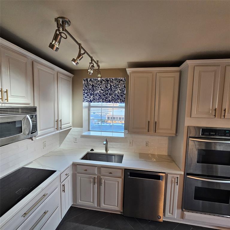 Renaissance On Turtle Creek Condo - Residential Lease