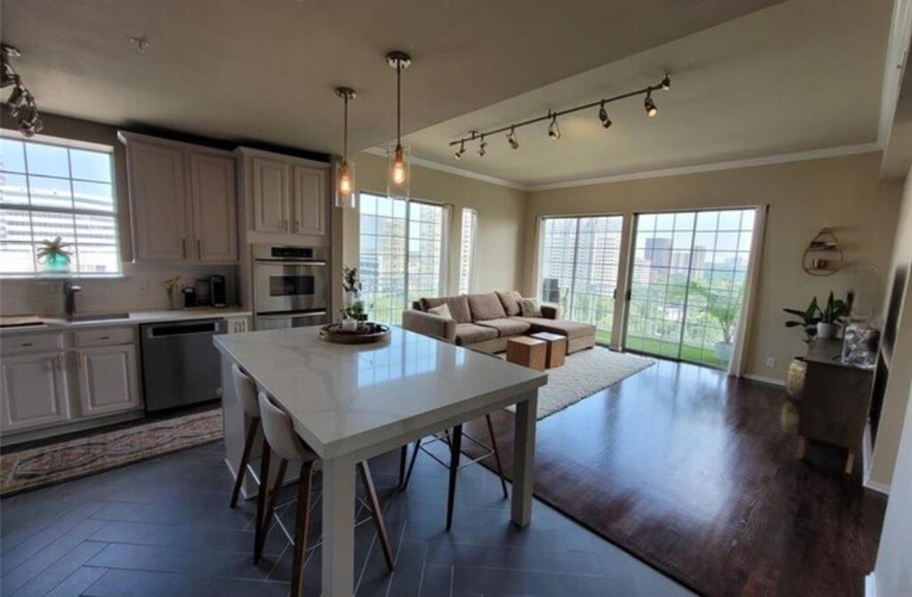 Renaissance On Turtle Creek Condo - Residential Lease