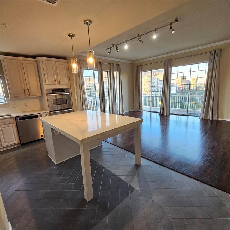 Renaissance On Turtle Creek Condo - Residential Lease