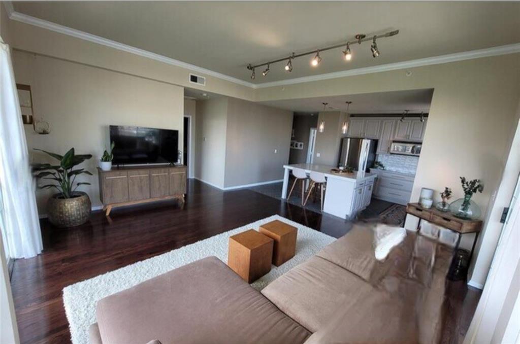 Renaissance On Turtle Creek Condo - Residential Lease