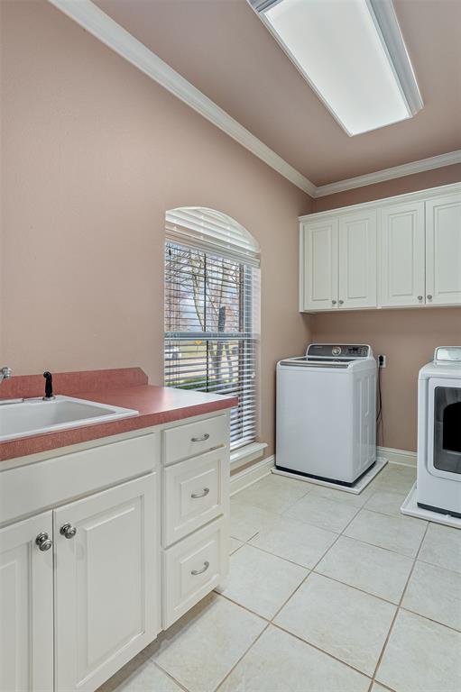 Colony Un 3 - Residential