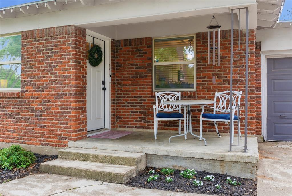 807 Elizabeth Boulevard