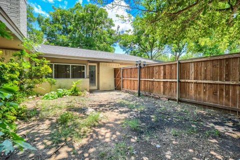 Tiny photo for 4049 Alicante Avenue, Fort Worth, TX 76133 (MLS # 21298676)