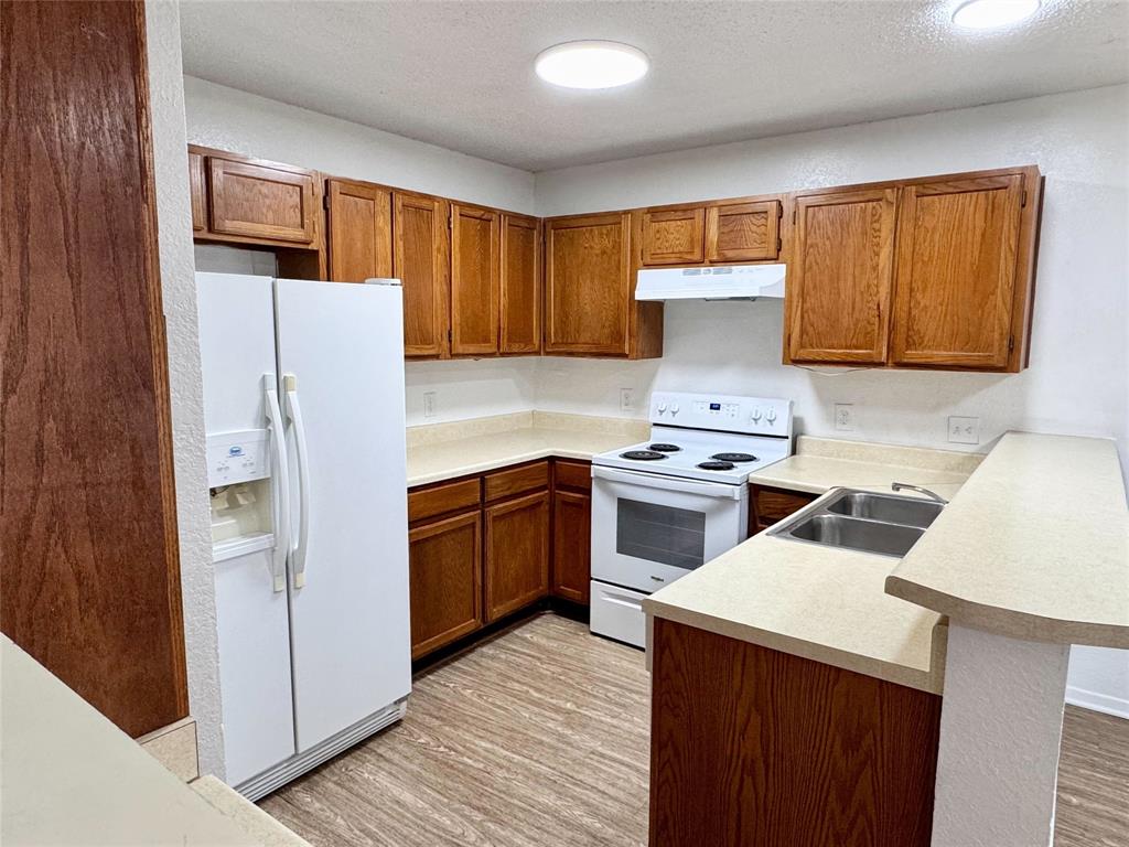 MEADOWS ADDITION, THE-FT WORTH - Residential Lease