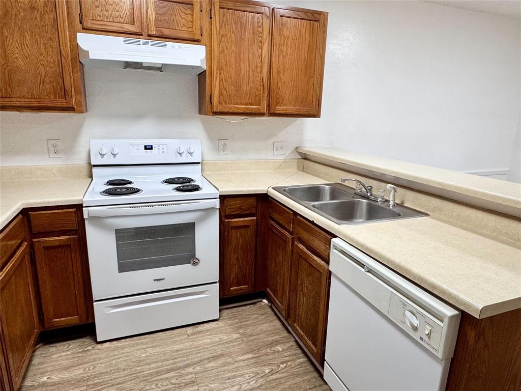 MEADOWS ADDITION, THE-FT WORTH - Residential Lease