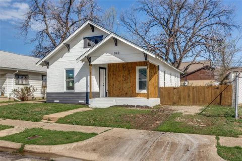 Tiny photo for 943 E Richmond Avenue, Fort Worth, TX 76104 (MLS # 21209094)