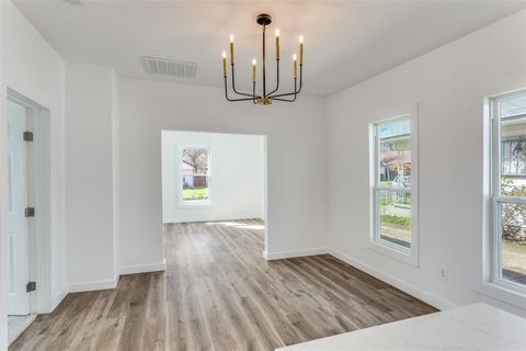 Tiny photo for 943 E Richmond Avenue, Fort Worth, TX 76104 (MLS # 21209094)