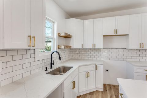 Tiny photo for 943 E Richmond Avenue, Fort Worth, TX 76104 (MLS # 21209094)