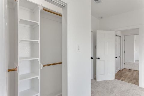 Tiny photo for 943 E Richmond Avenue, Fort Worth, TX 76104 (MLS # 21209094)