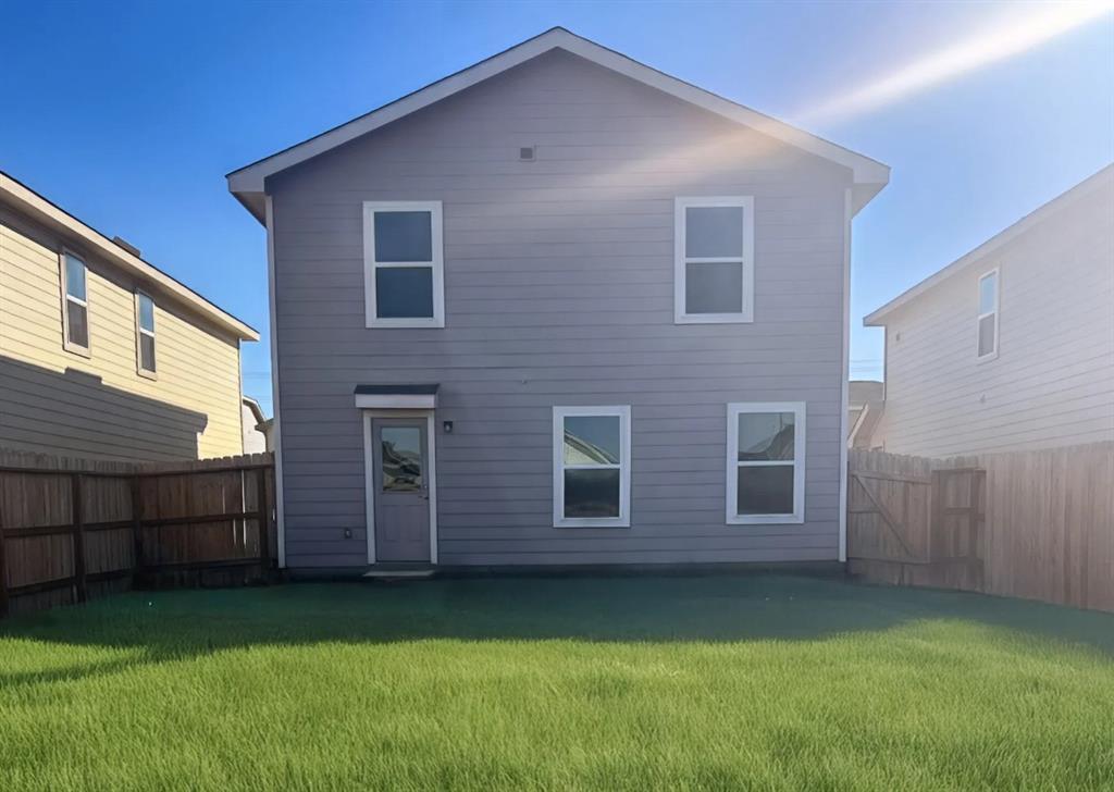 7343 Mistletoe Trail