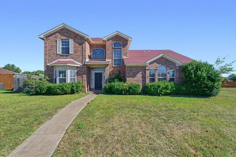 421 Chestnut Lane DeSoto TX 75115