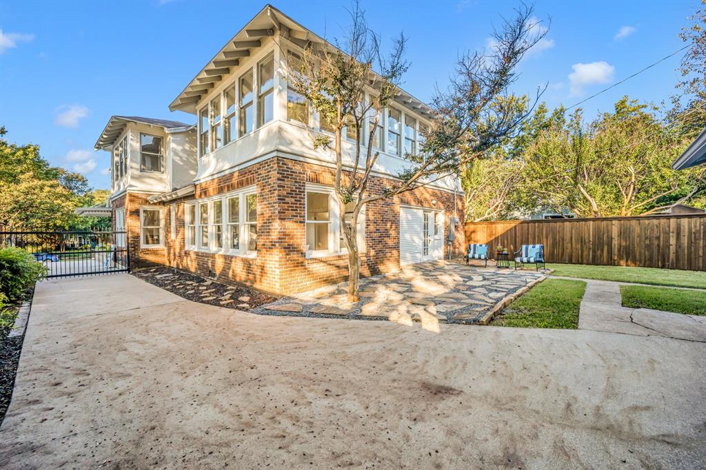 Munger Place - Residential