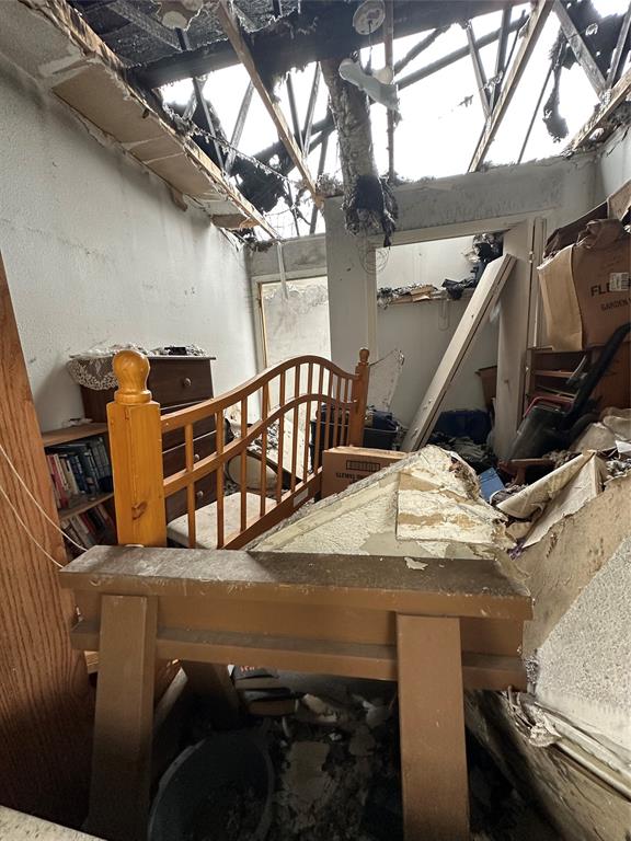 A Varela-Shiloh - Land