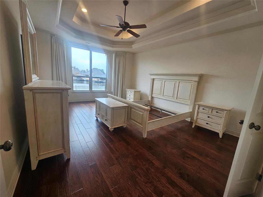 Waters Edge - Residential