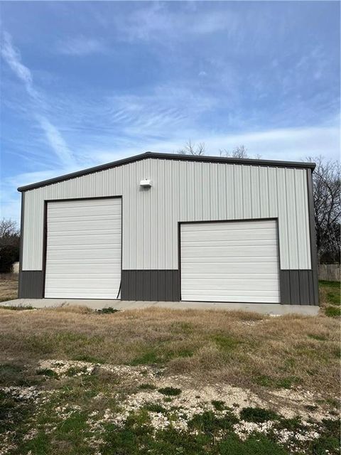 Photo of 103 CR 1756, Clifton, TX 76634 (MLS # 21092768)