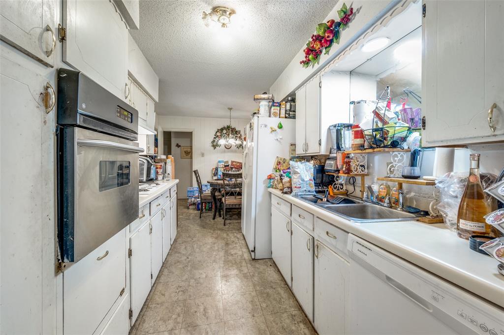 FOREST HILLS GARDEN - Residential Income