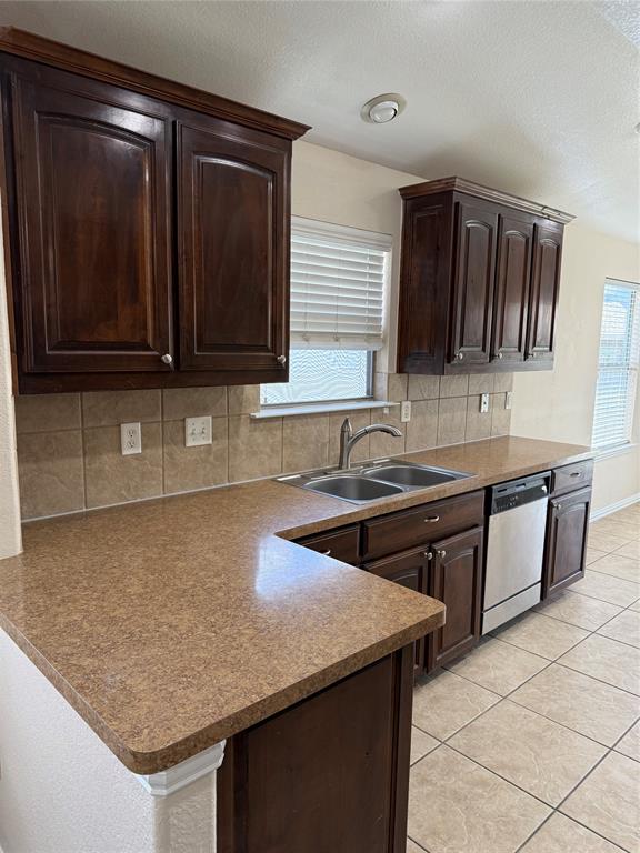 Villages Of Woodland Spgs W - Residential Lease