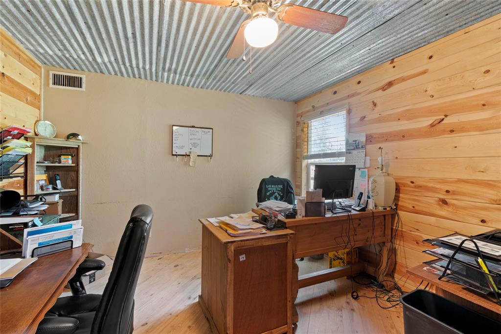 Ennis Paradise - Residential