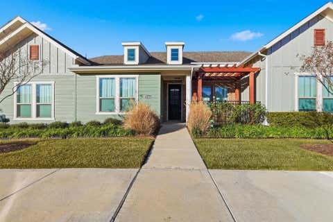 Photo of 1044 3rd Street, Argyle, TX 76226 (MLS # 21315313)