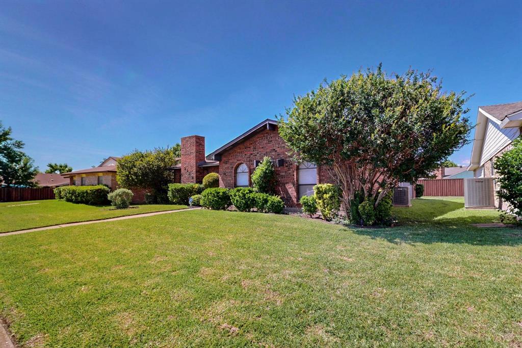 3416 Livingston Lane