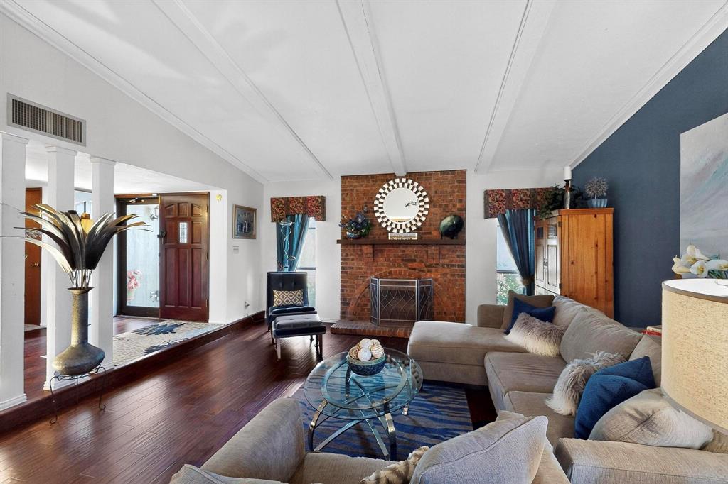 3416 Livingston Lane