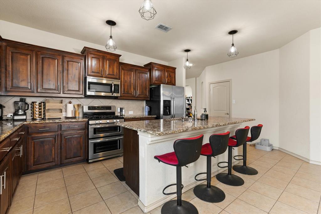 BRISTOL FARM - Residential