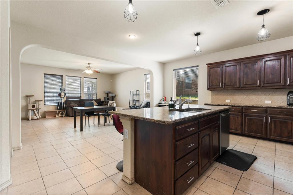 BRISTOL FARM - Residential