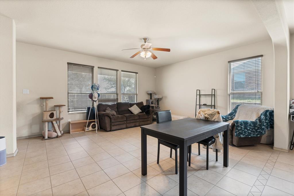 BRISTOL FARM - Residential