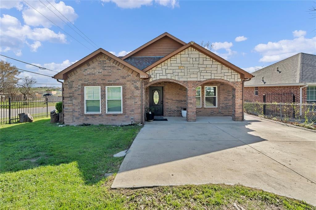 3022 Loving Avenue