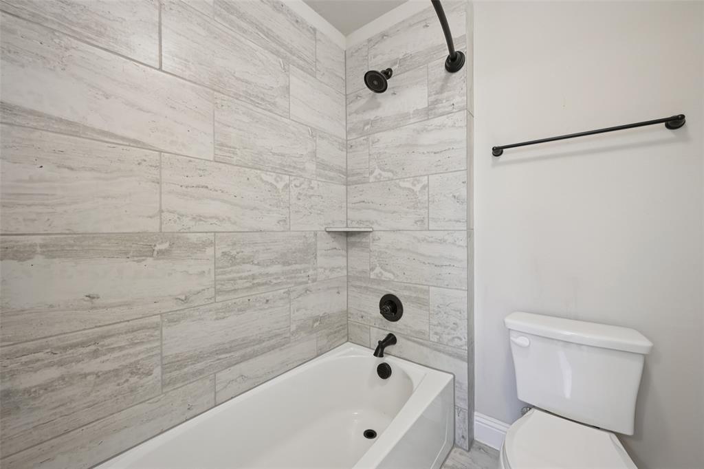 HICKORY HILLS - Residential